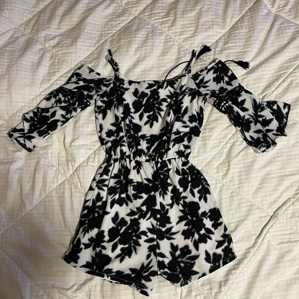 Romper - Picture 4 of 4